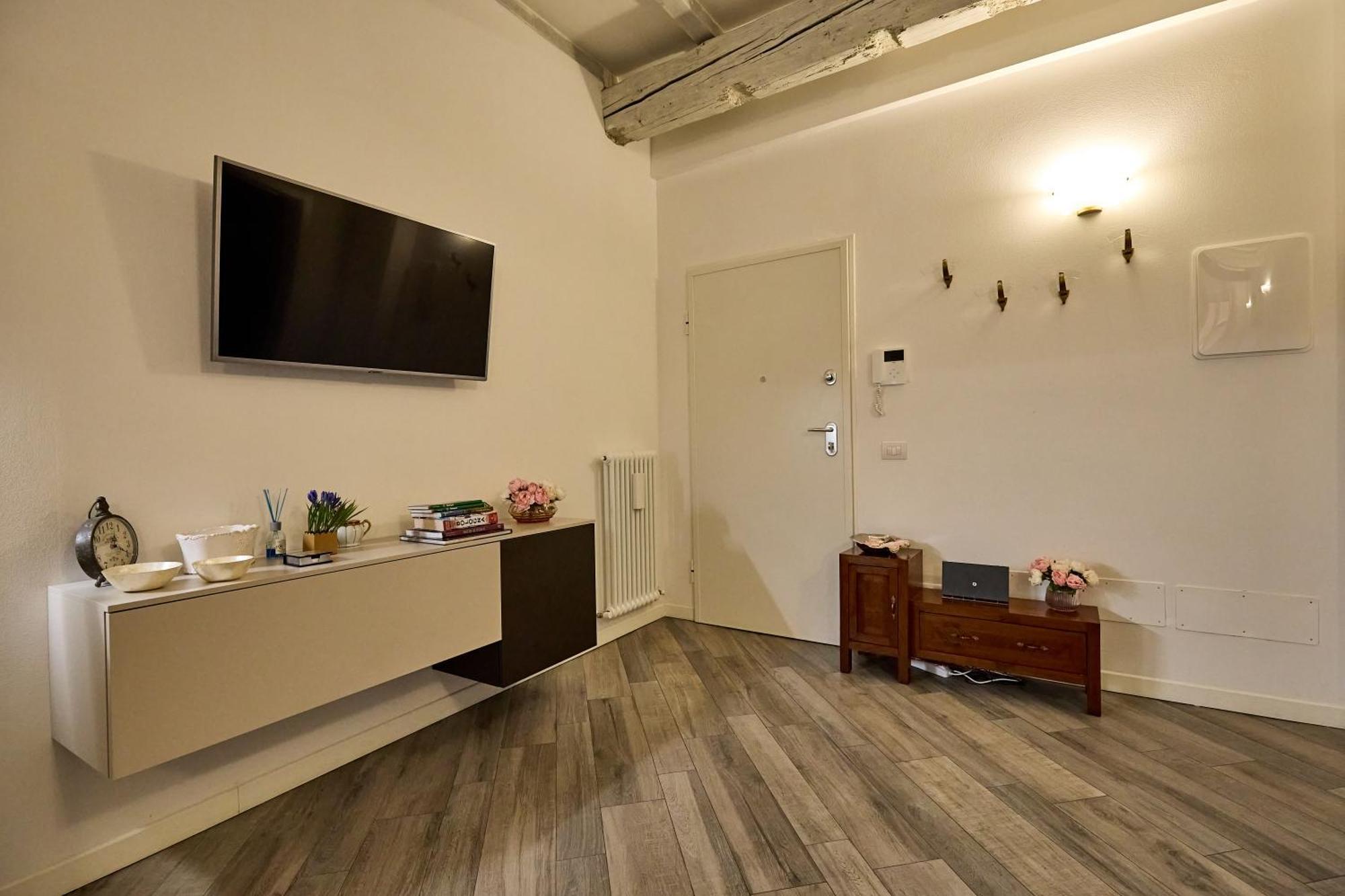 La Torre Lunga -Smart Working- 150 M Dalle-From Due Torri-Two Towers Болонья Екстер'єр фото