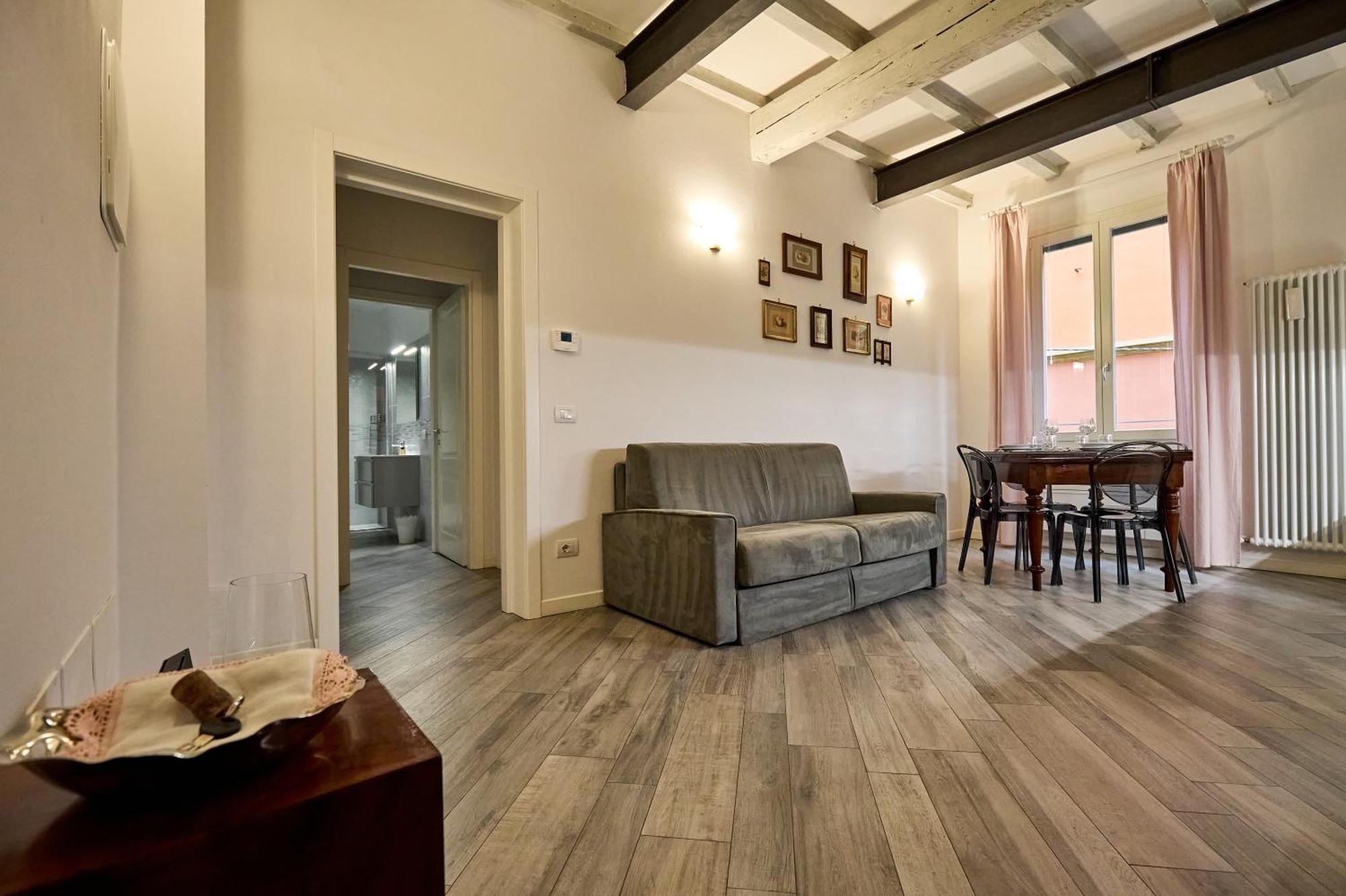 La Torre Lunga -Smart Working- 150 M Dalle-From Due Torri-Two Towers Болонья Екстер'єр фото