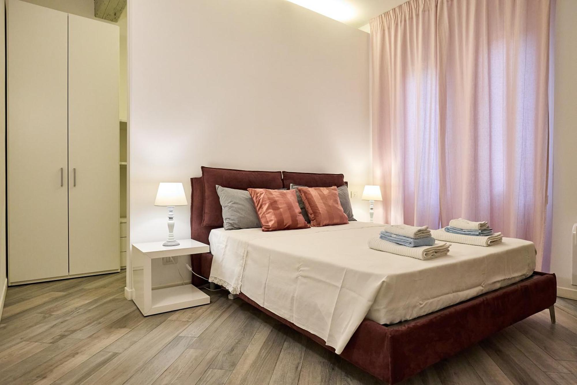 La Torre Lunga -Smart Working- 150 M Dalle-From Due Torri-Two Towers Болонья Екстер'єр фото