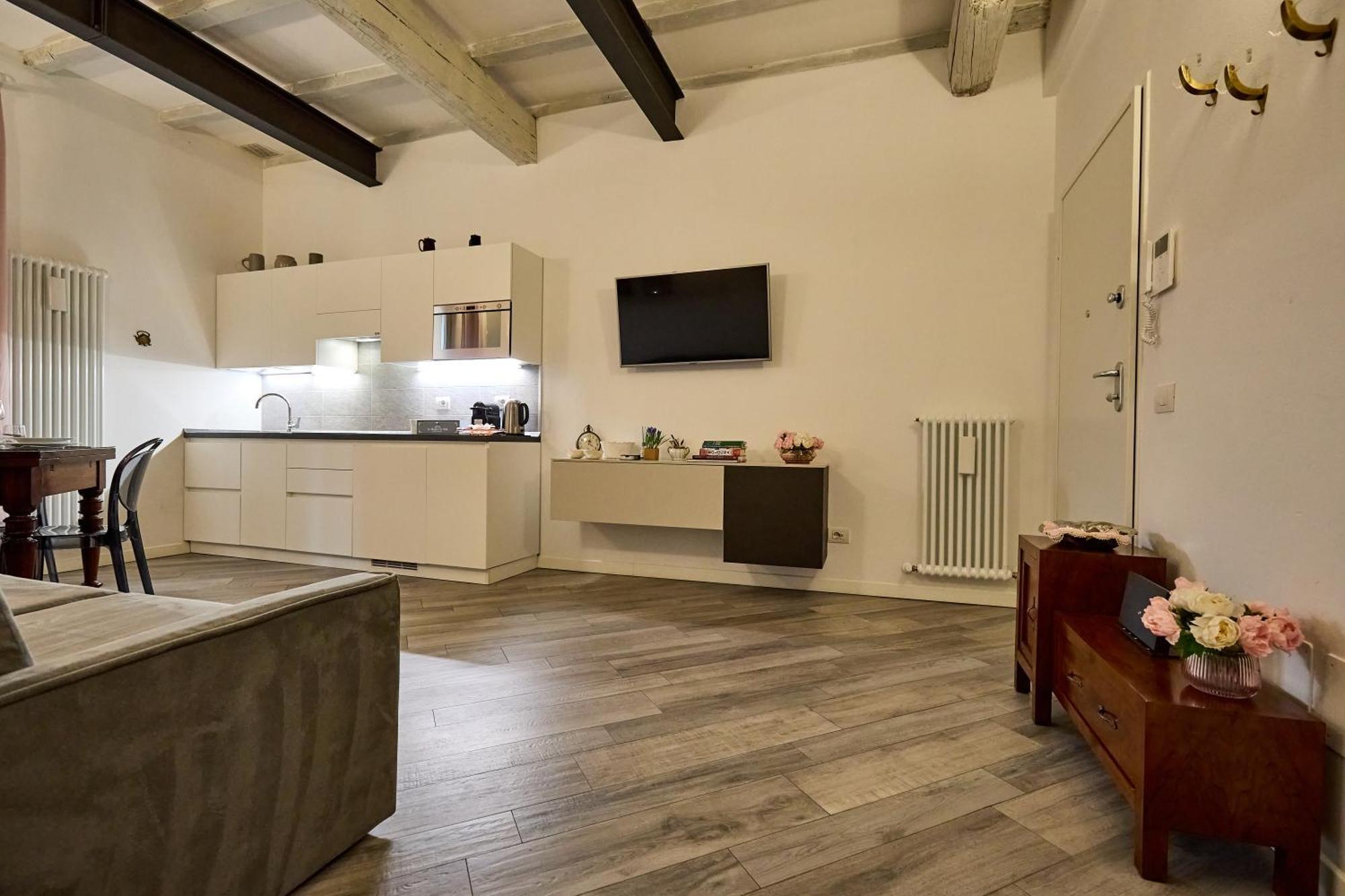 La Torre Lunga -Smart Working- 150 M Dalle-From Due Torri-Two Towers Болонья Екстер'єр фото